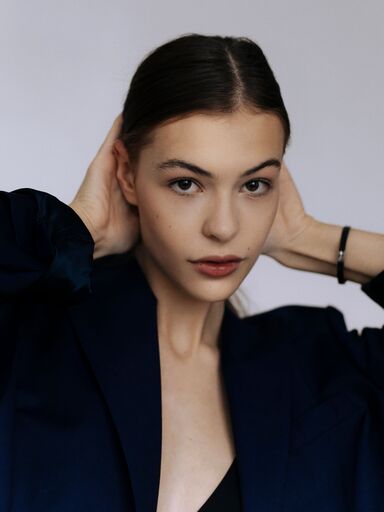 Zoya / Картинка №1