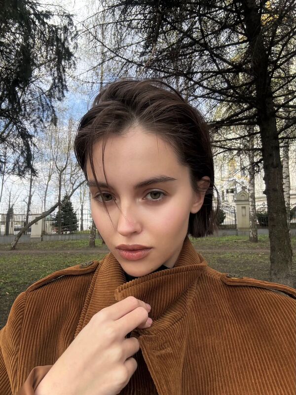 Polina Leonova (INO MODELS)